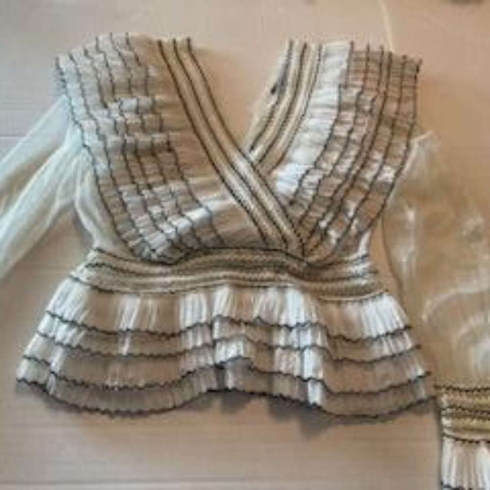ONTWELFTH ruffled & lace top size small white with black trim